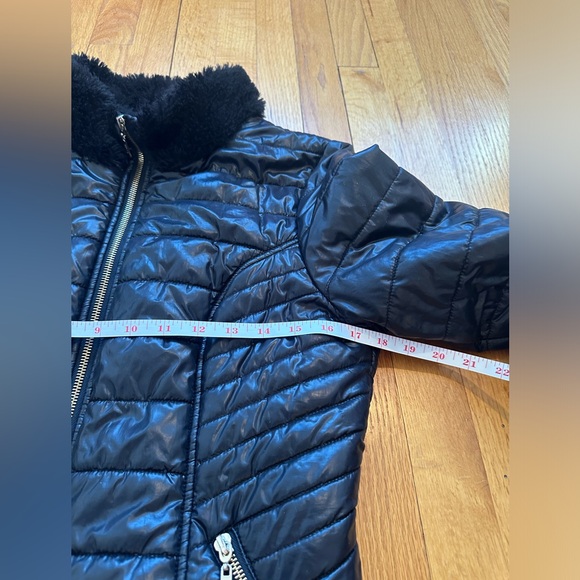 Guess Women's Faux Fur Trim Jacket Black Shiny Winter/Fall Packable Coat Size M - Picture 11 of 17
